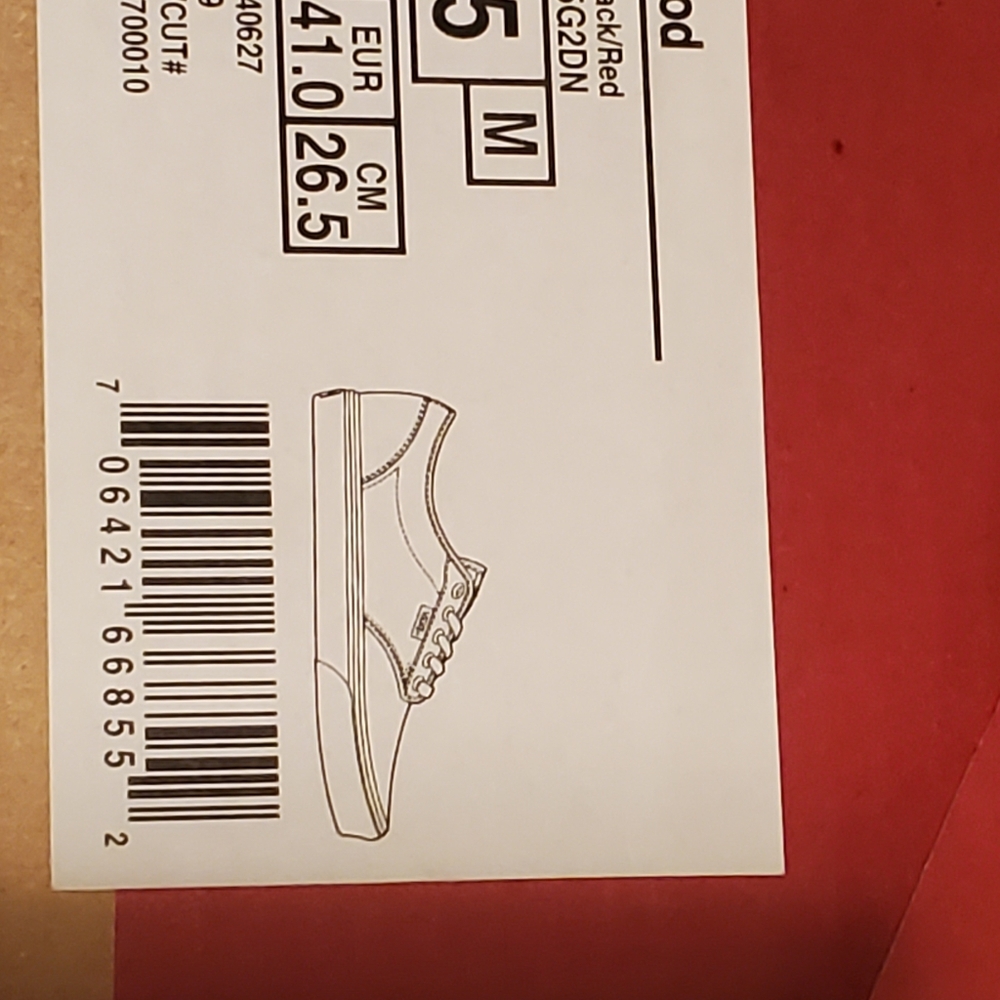 Sneakers - Picture 5 of 5
